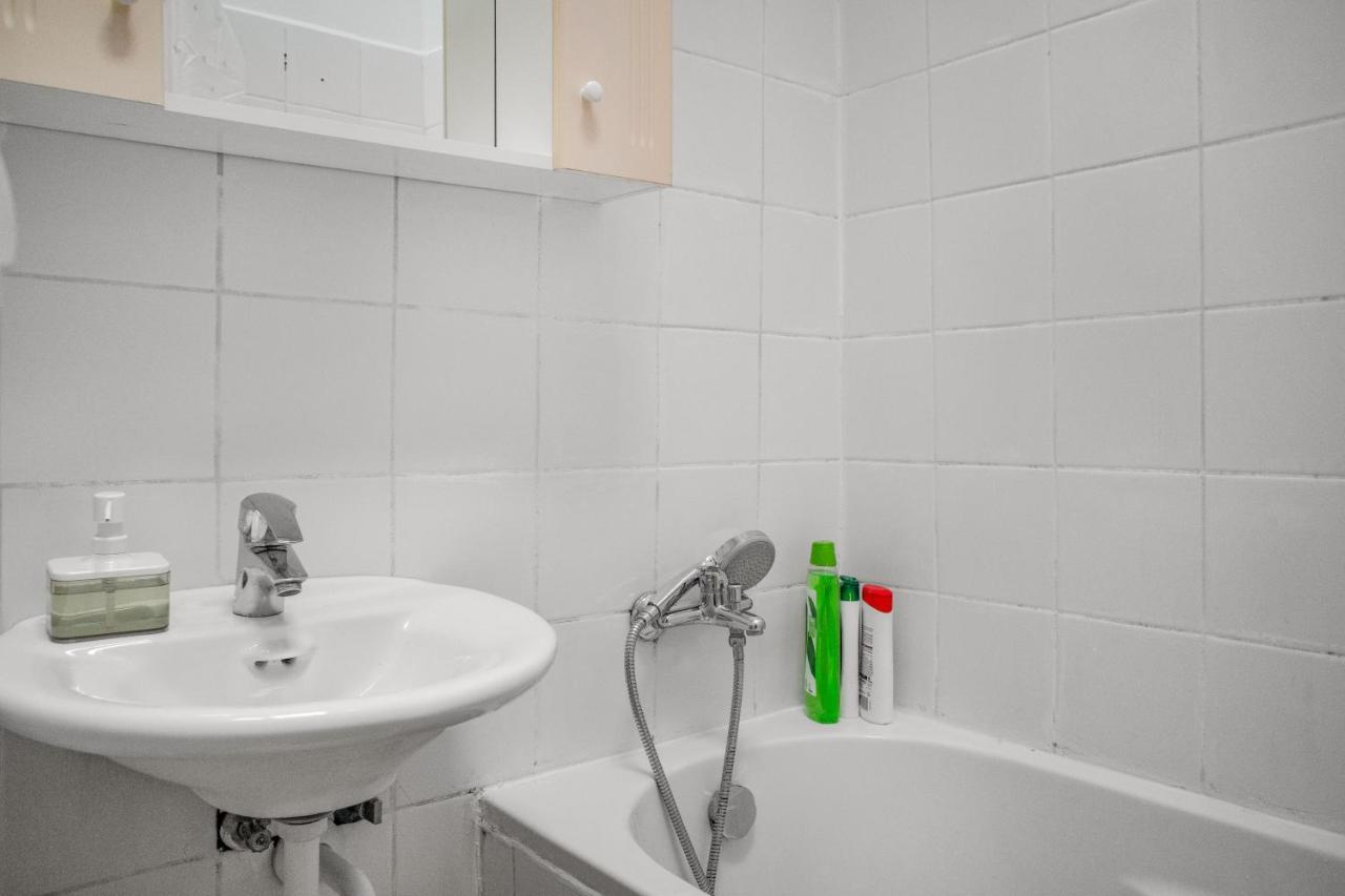 Elegant 2Br Apartment - Near Bahnhof Wien Meidling ภายนอก รูปภาพ